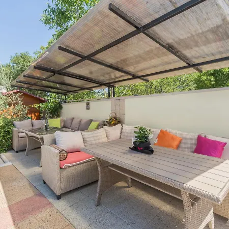 Nena-3 By Interhome Appartement