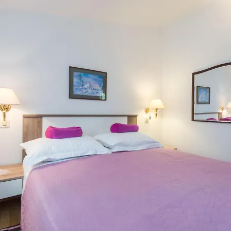 Apartment Nena - Prc427 By Interhome